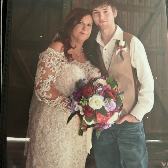 Meet your Posher, Stephanie - Picture 10 of 17